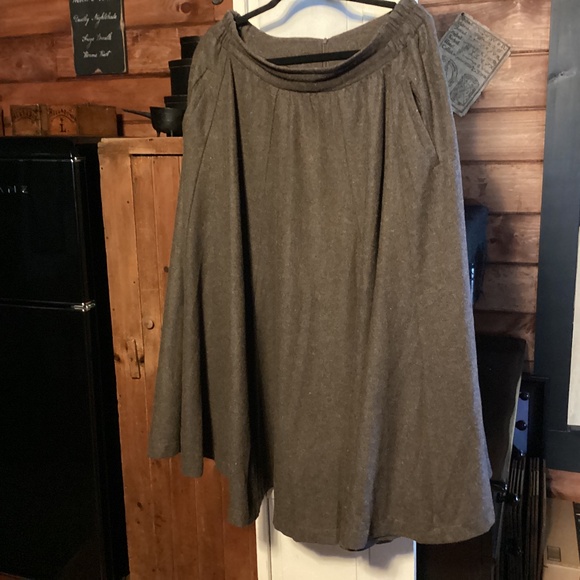 LINENNAIVE WOOL MIDI SKIRT BROWN - XL - Similar to Son De Flor - Picture 3 of 4